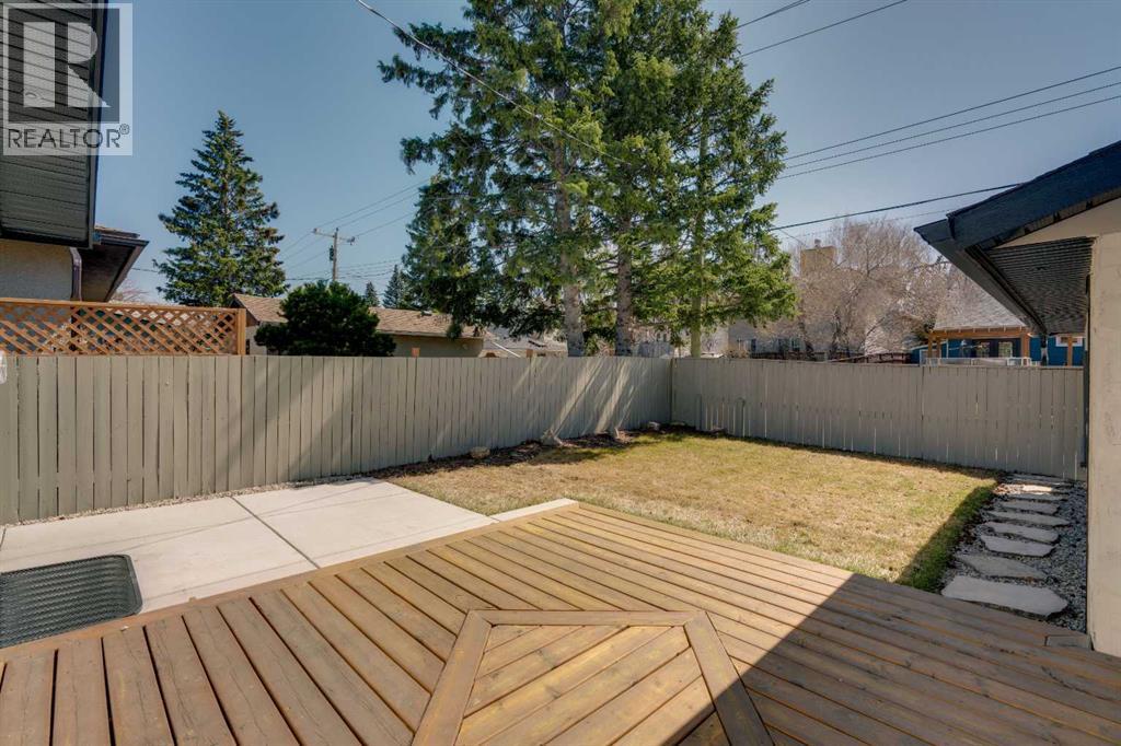 10704 Oakfield Drive Sw, Calgary, Alberta T2W 2C9 - Photo 45 - A2242097