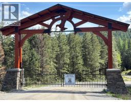 SL44 OSPREY Landing Drive, wardner, British Columbia