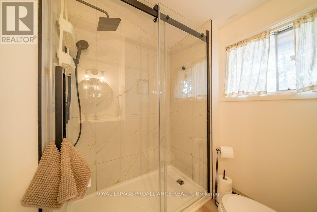 1056 A Glass Lane, North Frontenac, Ontario  K0H 1J0 - Photo 34 - X12300963