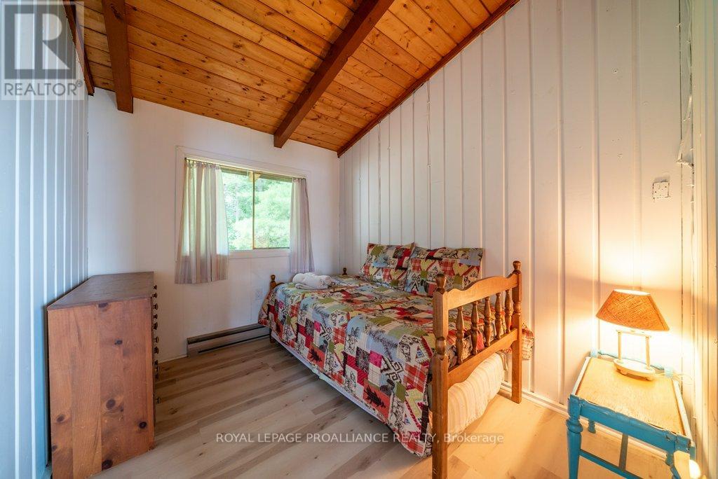 1056 A Glass Lane, North Frontenac, Ontario  K0H 1J0 - Photo 31 - X12300963