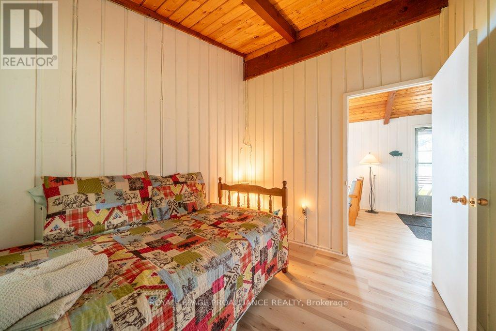 1056 A Glass Lane, North Frontenac, Ontario  K0H 1J0 - Photo 32 - X12300963