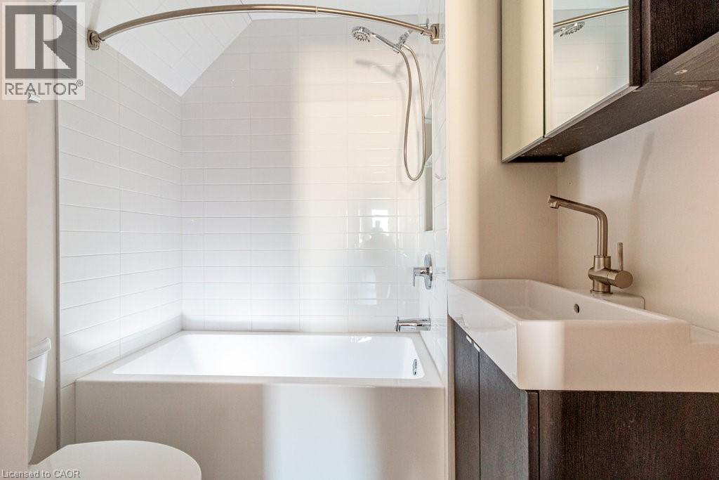 250 Avondale Street, Hamilton, Ontario  L8L 7C5 - Photo 12 - 40785137