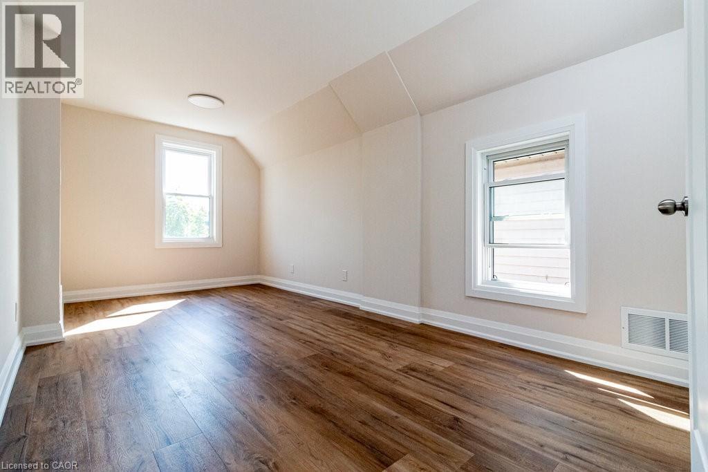 250 Avondale Street, Hamilton, Ontario  L8L 7C5 - Photo 13 - 40785137