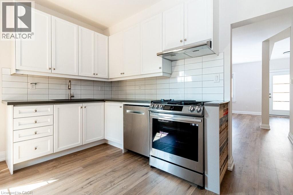 250 Avondale Street, Hamilton, Ontario  L8L 7C5 - Photo 9 - 40785137