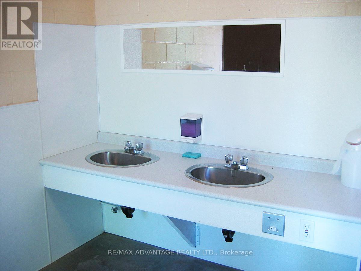 4650 Hwy 11/17, Oliver Paipoonge, Ontario P7K 0J1 - Photo 13 - X12316825