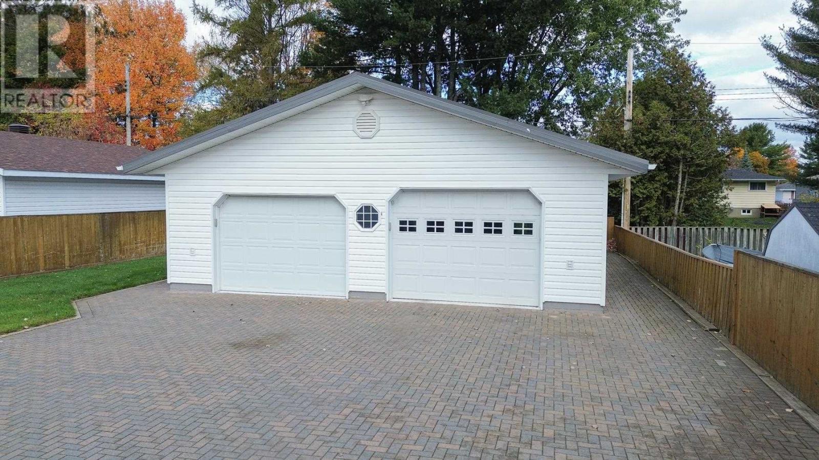 38 South Market St, Sault Ste Marie, Ontario  P6A 5G4 - Photo 7 - SM253057