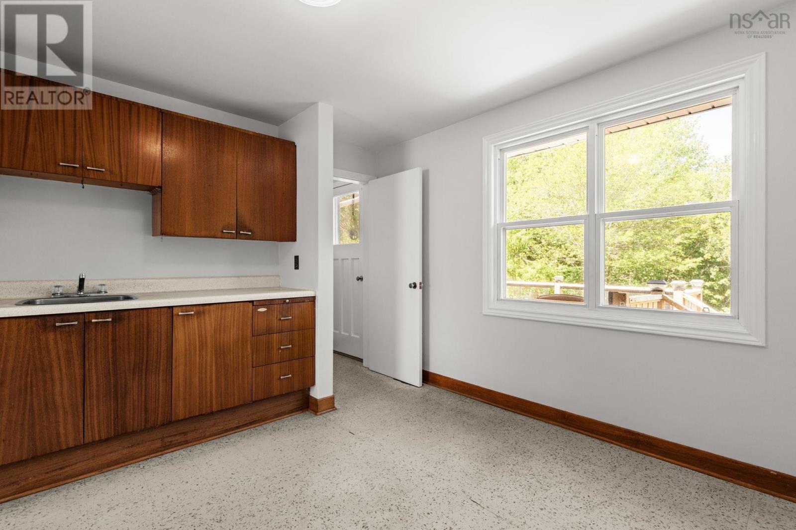 13 Glenmont Avenue, Bedford, Nova Scotia  B4A 1H1 - Photo 12 - 202520770