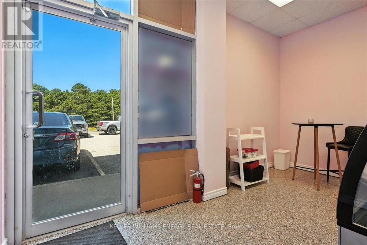 102 - 1143 Wentworth Street W, Oshawa (Stevenson), Ontario  L1J 8P7 - Photo 6 - E12502966