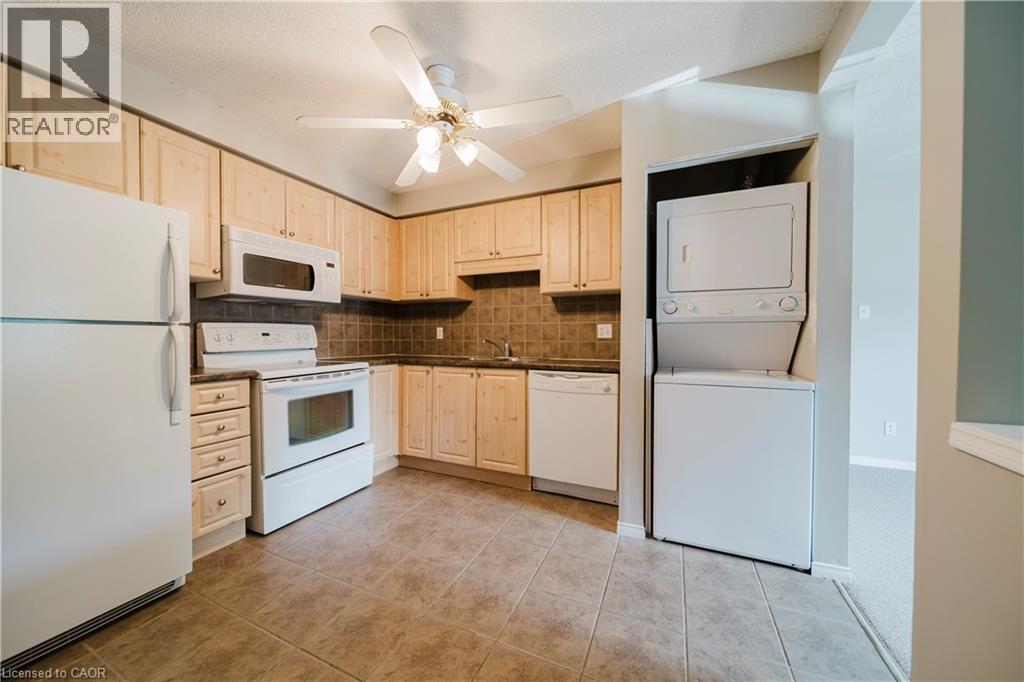331 Northlake Drive Unit# 10, Waterloo, Ontario  N2V 1Z1 - Photo 2 - 40751457