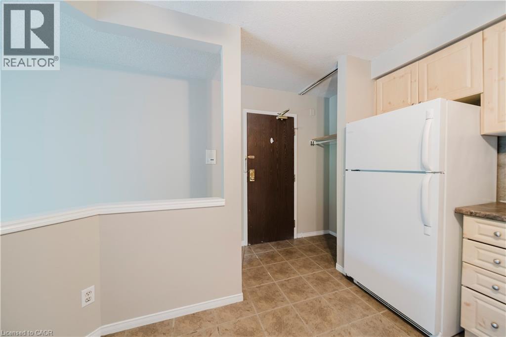 331 Northlake Drive Unit# 10, Waterloo, Ontario  N2V 1Z1 - Photo 6 - 40751457