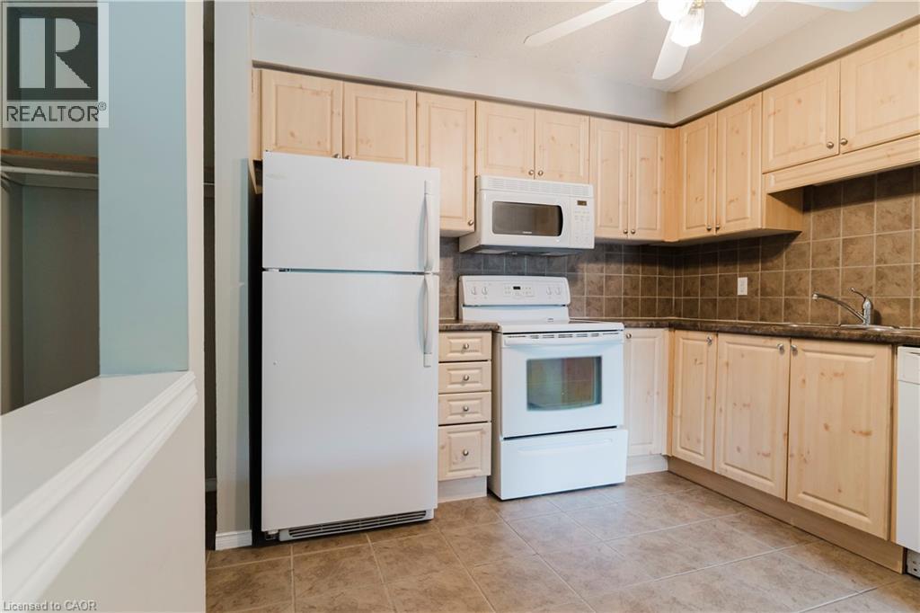 331 Northlake Drive Unit# 10, Waterloo, Ontario  N2V 1Z1 - Photo 4 - 40751457