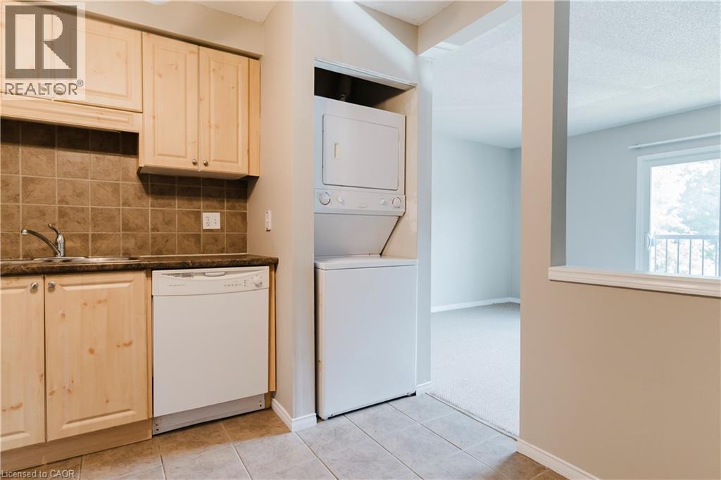 331 Northlake Drive Unit# 10, Waterloo, Ontario  N2V 1Z1 - Photo 5 - 40751457