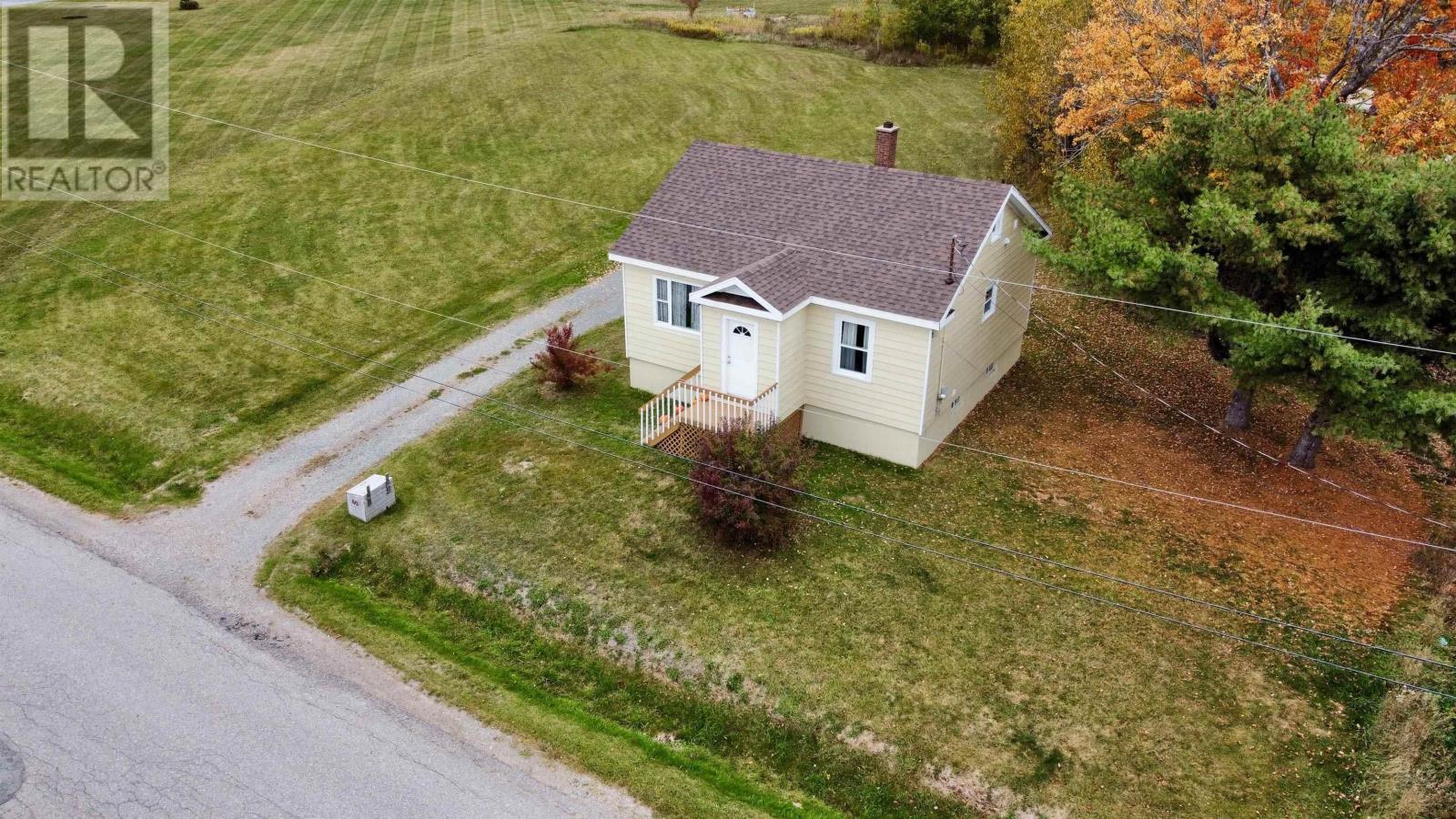 60 Crestdale Drive, Sydney Forks, Nova Scotia  B1L 1A1 - Photo 3 - 202525977