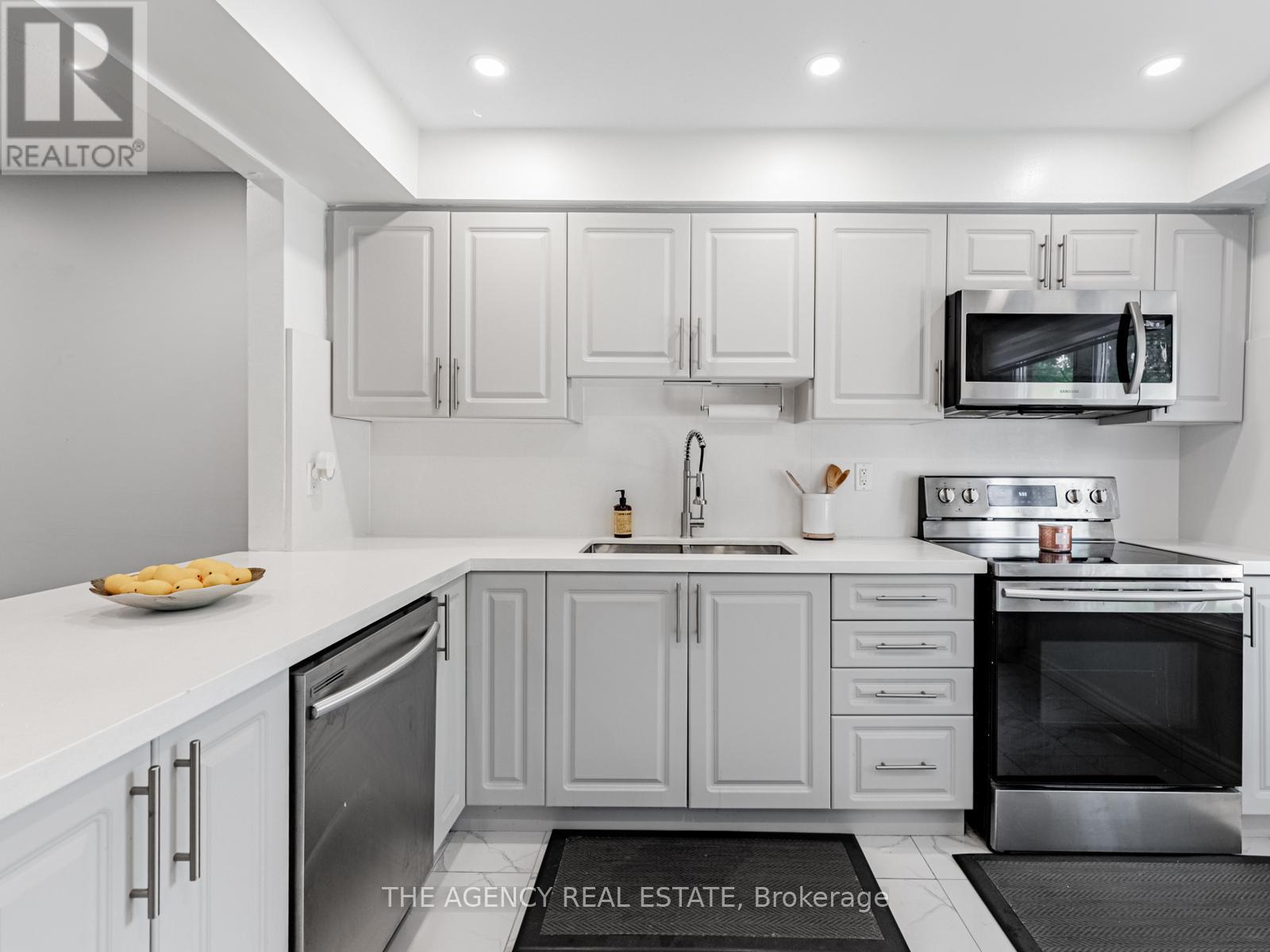 4 - 2445 Homelands Drive, Mississauga (Sheridan), Ontario  L5K 2C6 - Photo 13 - W12503100