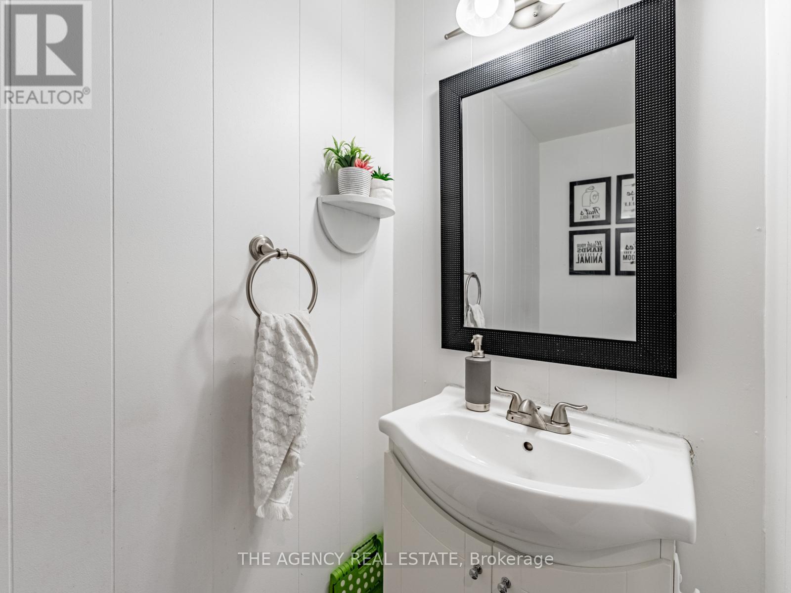 4 - 2445 Homelands Drive, Mississauga (Sheridan), Ontario  L5K 2C6 - Photo 15 - W12503100