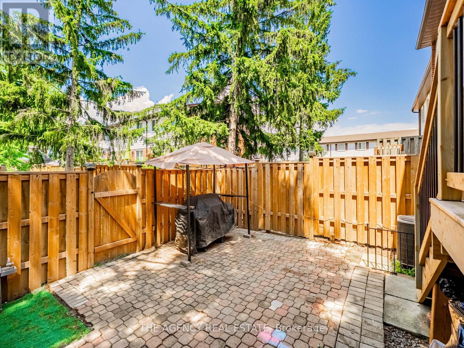 4 - 2445 Homelands Drive, Mississauga (Sheridan), Ontario  L5K 2C6 - Photo 27 - W12503100