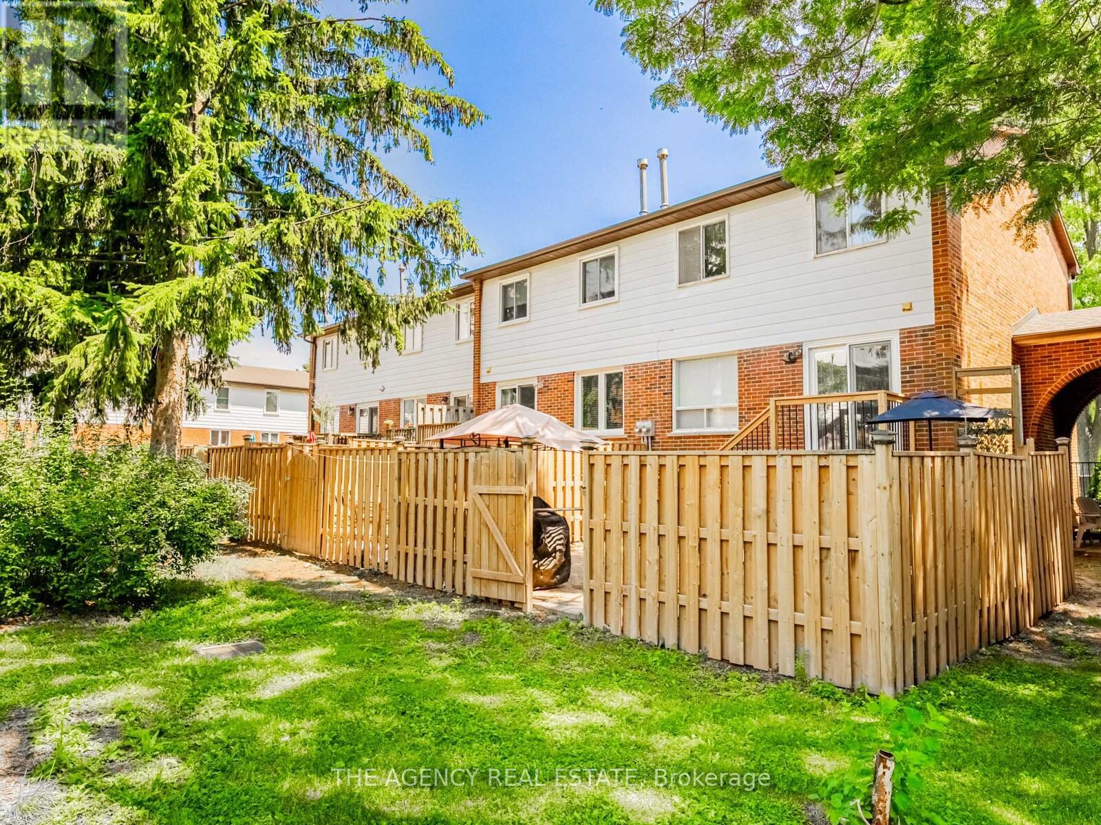 4 - 2445 Homelands Drive, Mississauga (Sheridan), Ontario  L5K 2C6 - Photo 28 - W12503100