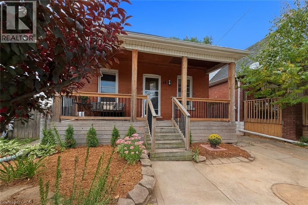 96 London Street N, Hamilton, Ontario  L8H 4B5 - Photo 2 - 40768232