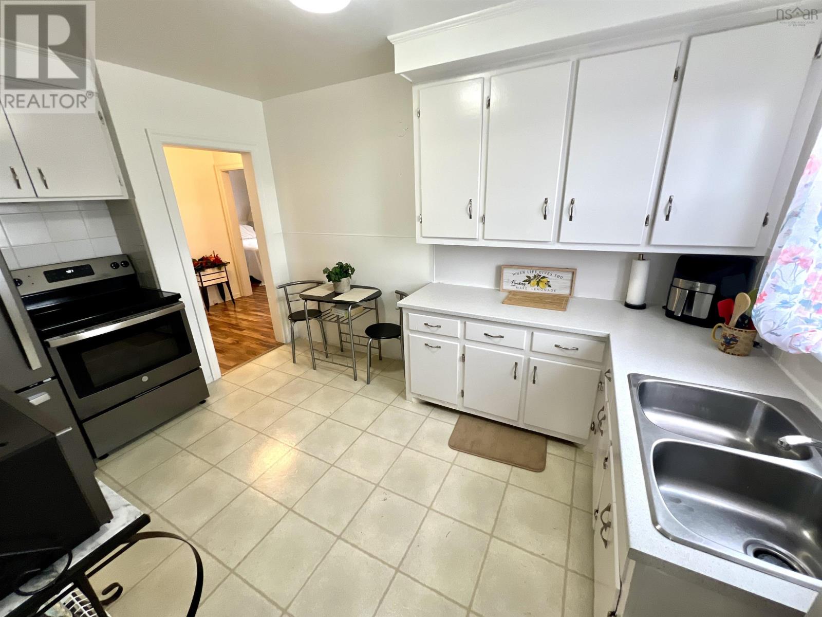 60 Crestdale Drive, Sydney Forks, Nova Scotia  B1L 1A1 - Photo 24 - 202525977