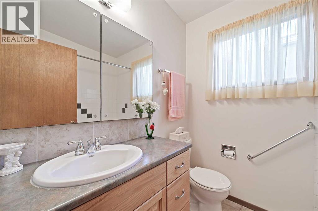 2528 17a Street Nw, Calgary, Alberta  T2M 3S6 - Photo 18 - A2252209