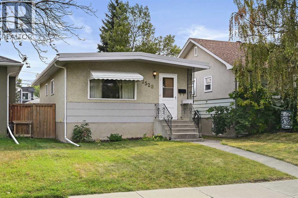 2528 17a Street Nw, Calgary, Alberta  T2M 3S6 - Photo 2 - A2252209
