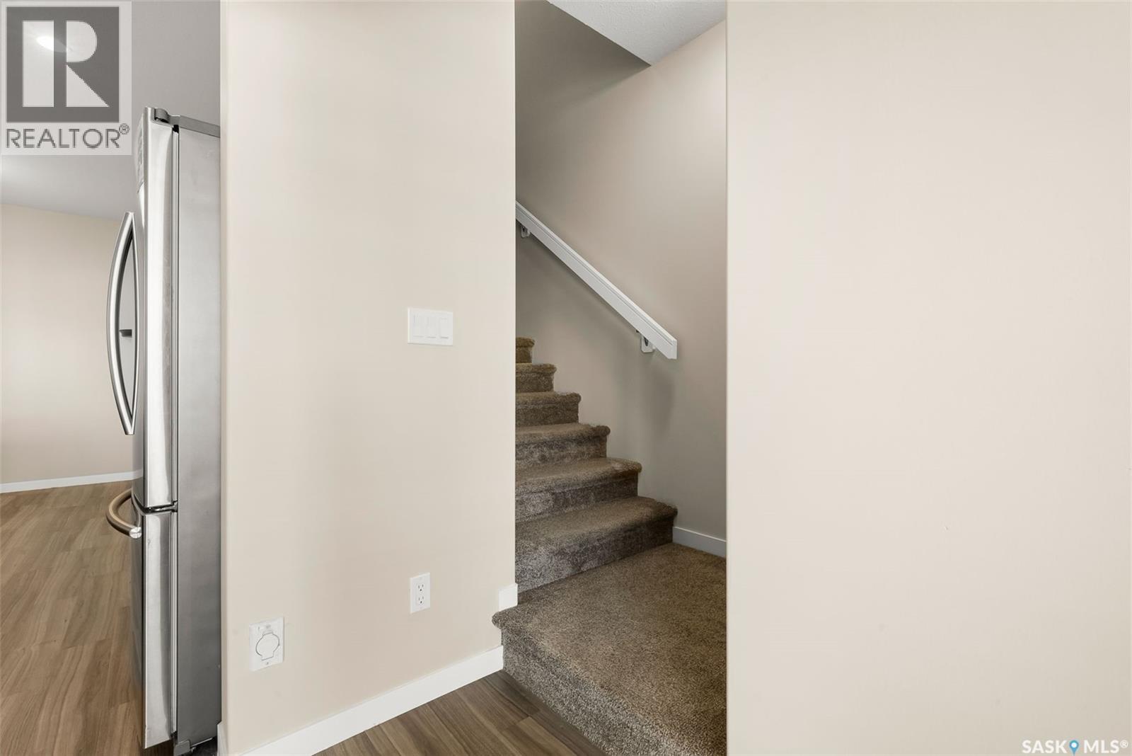 3917 James Hill Road, Regina, Saskatchewan  S4W 0N8 - Photo 14 - SK020064