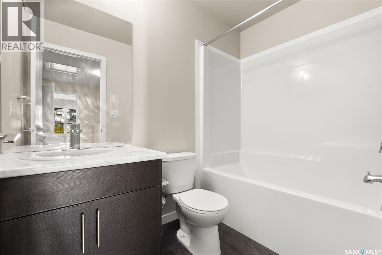 3917 James Hill Road, Regina, Saskatchewan  S4W 0N8 - Photo 22 - SK020064