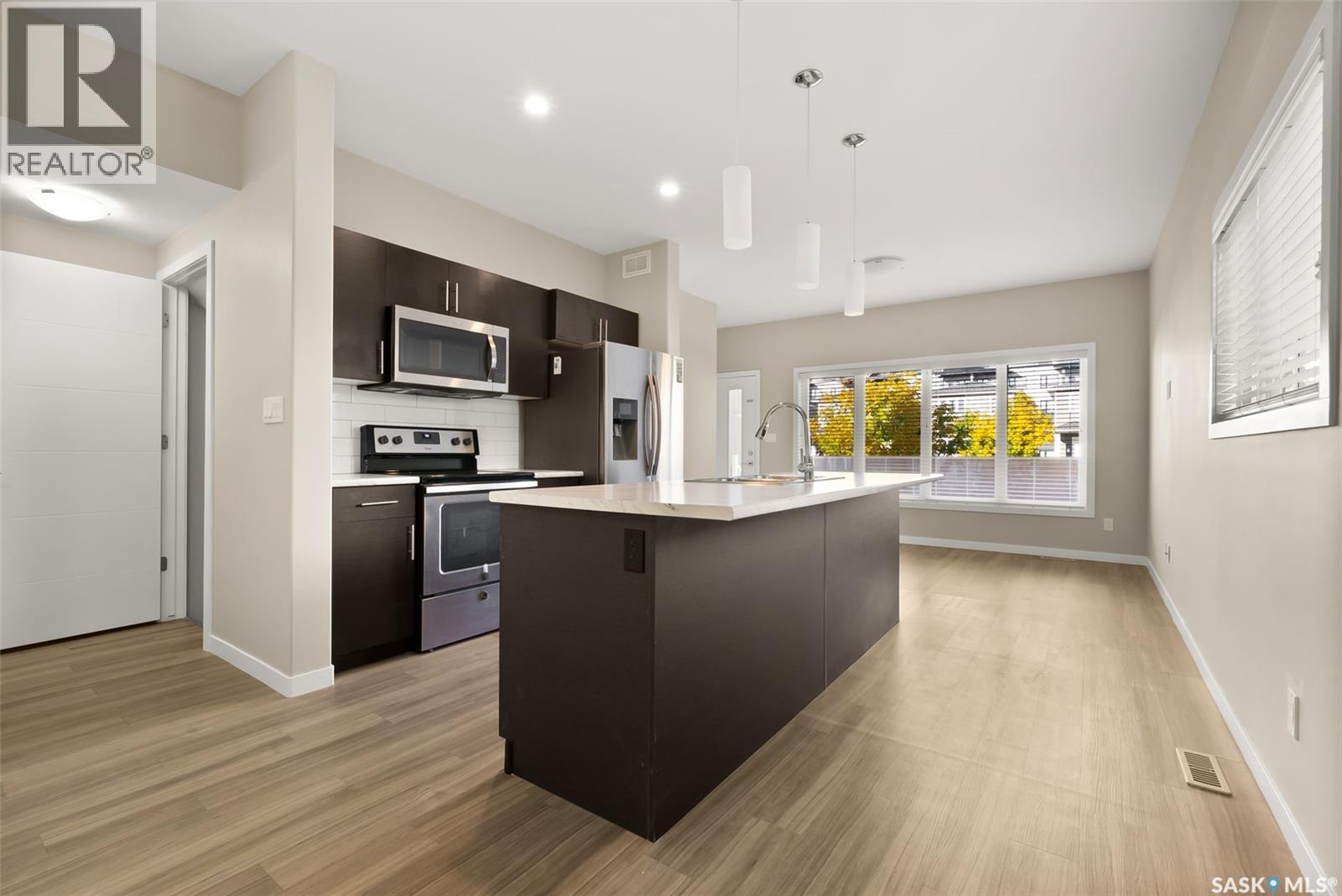 3917 James Hill Road, Regina, Saskatchewan  S4W 0N8 - Photo 7 - SK020064