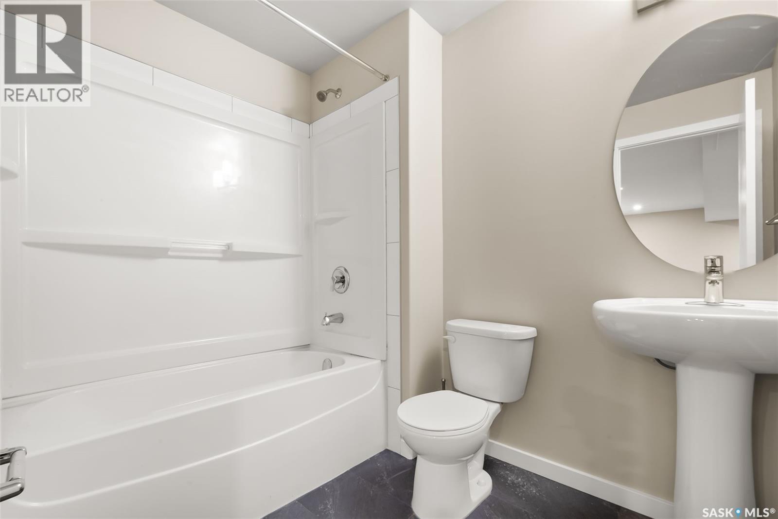 3917 James Hill Road, Regina, Saskatchewan  S4W 0N8 - Photo 27 - SK020064