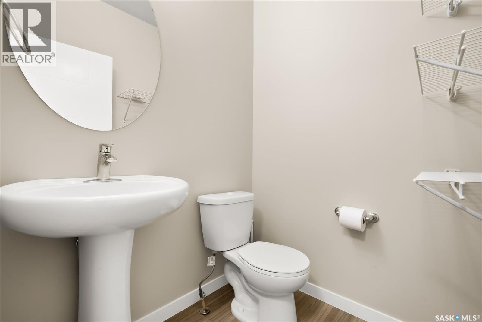 3917 James Hill Road, Regina, Saskatchewan  S4W 0N8 - Photo 13 - SK020064