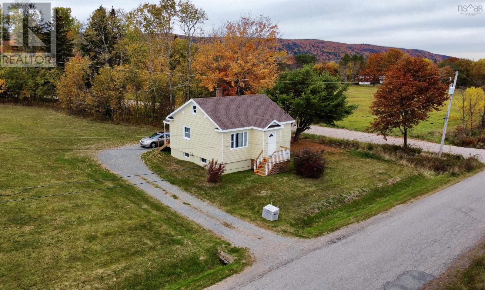 60 Crestdale Drive, Sydney Forks, Nova Scotia  B1L 1A1 - Photo 8 - 202525977