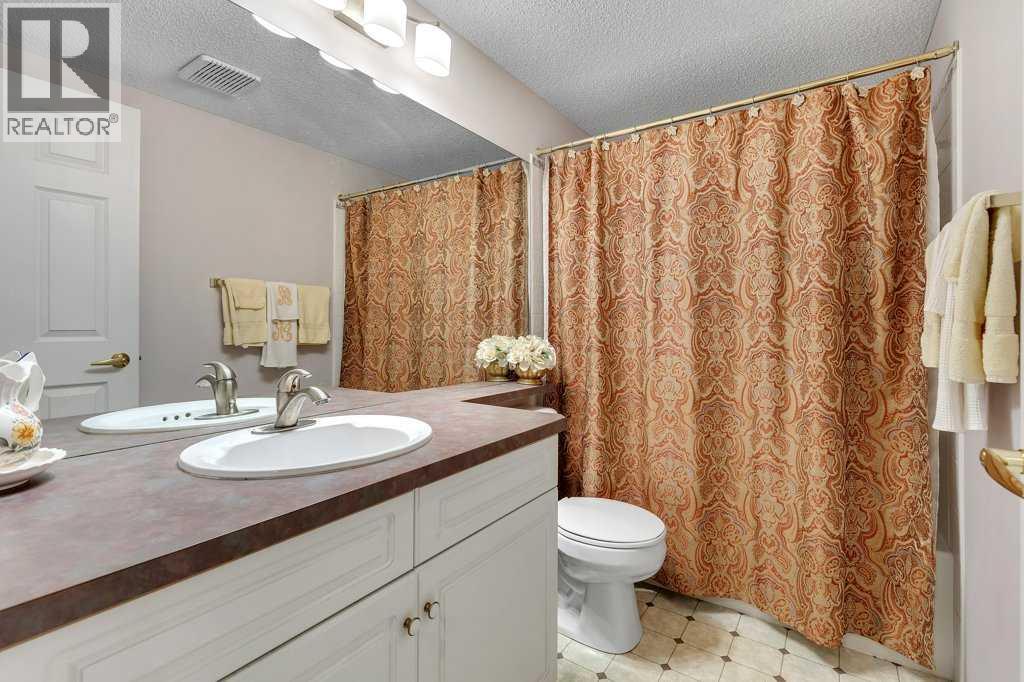 180 Valley Ridge Heights Nw, Calgary, Alberta  T3B 5T3 - Photo 9 - A2254188