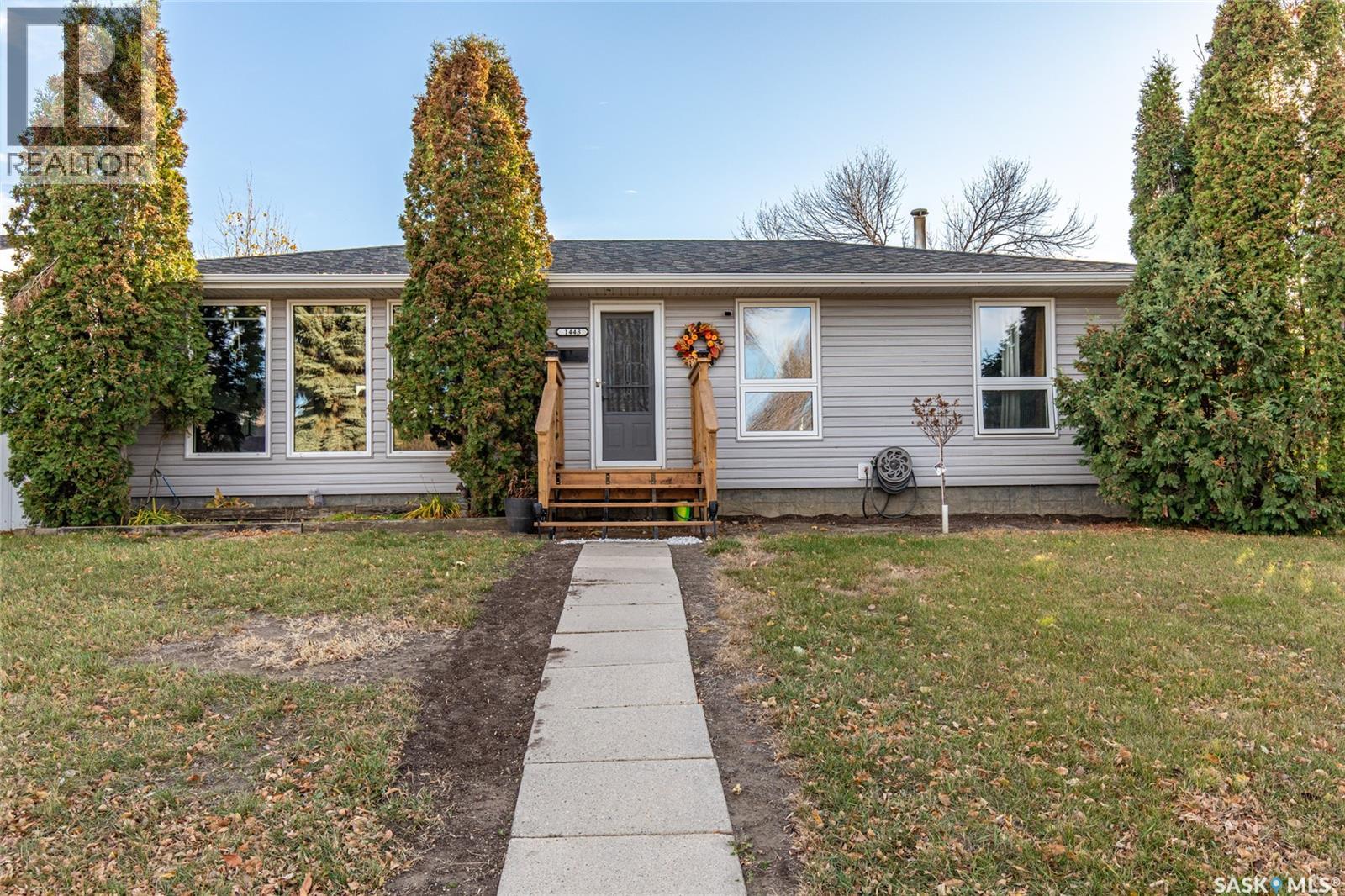 1443 Smith STREET W, moose jaw, Saskatchewan