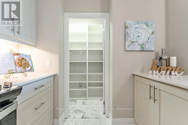 422 - 830 Megson Terrace, Milton, Ontario  L9T 9M7 - Photo 4 - W12279766