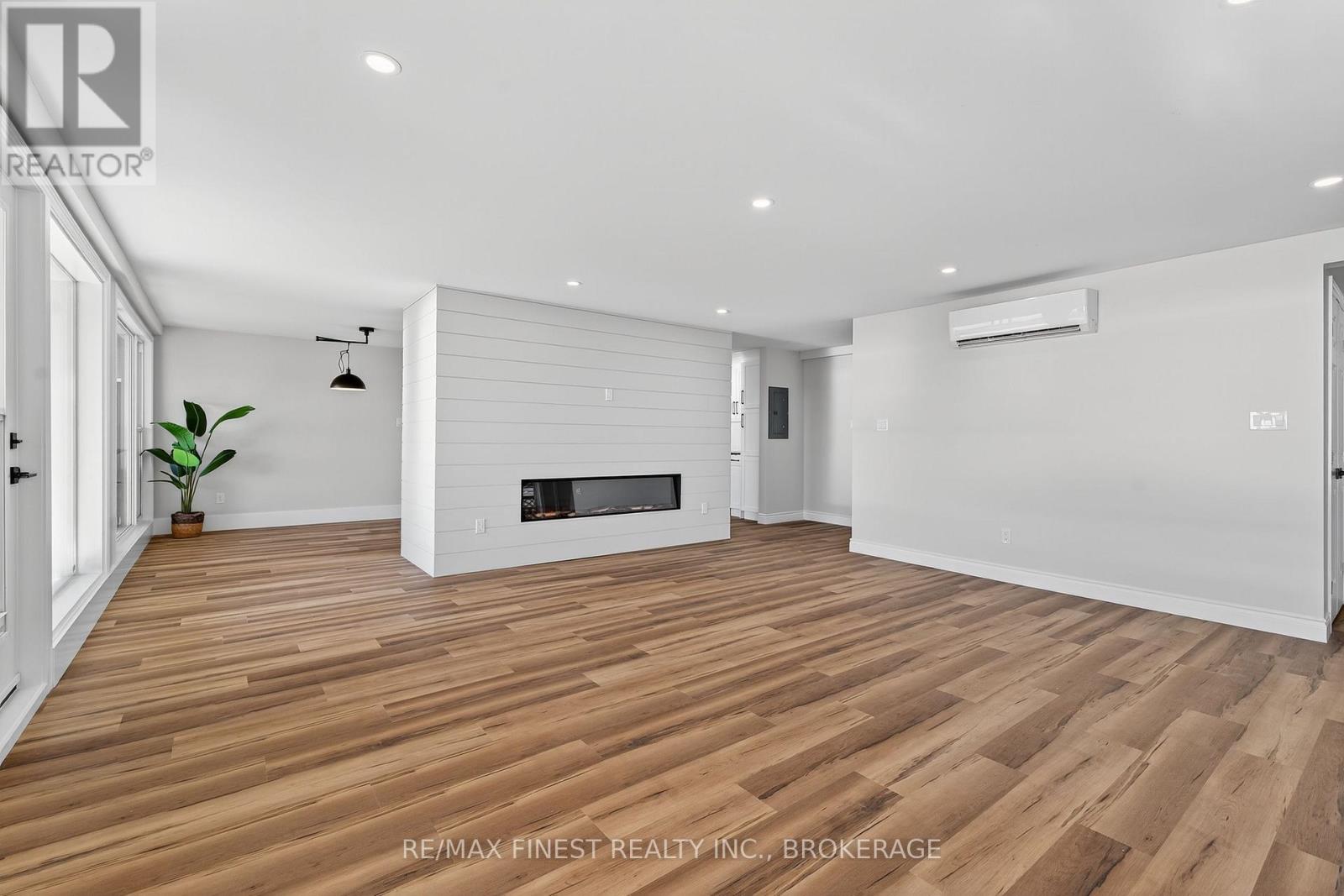 110 Bayshore Drive, Loyalist (Bath), Ontario  K0H 1G0 - Photo 10 - X12502896