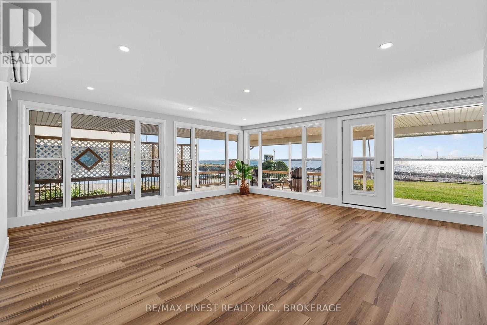 110 Bayshore Drive, Loyalist (Bath), Ontario  K0H 1G0 - Photo 12 - X12502896