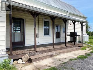 2382 Matawatchan Road, Greater Madawaska, Ontario  K0J 2R0 - Photo 16 - X12209777