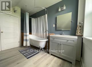 2382 Matawatchan Road, Greater Madawaska, Ontario  K0J 2R0 - Photo 7 - X12209777