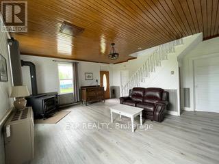 2382 Matawatchan Road, Greater Madawaska, Ontario  K0J 2R0 - Photo 26 - X12209777