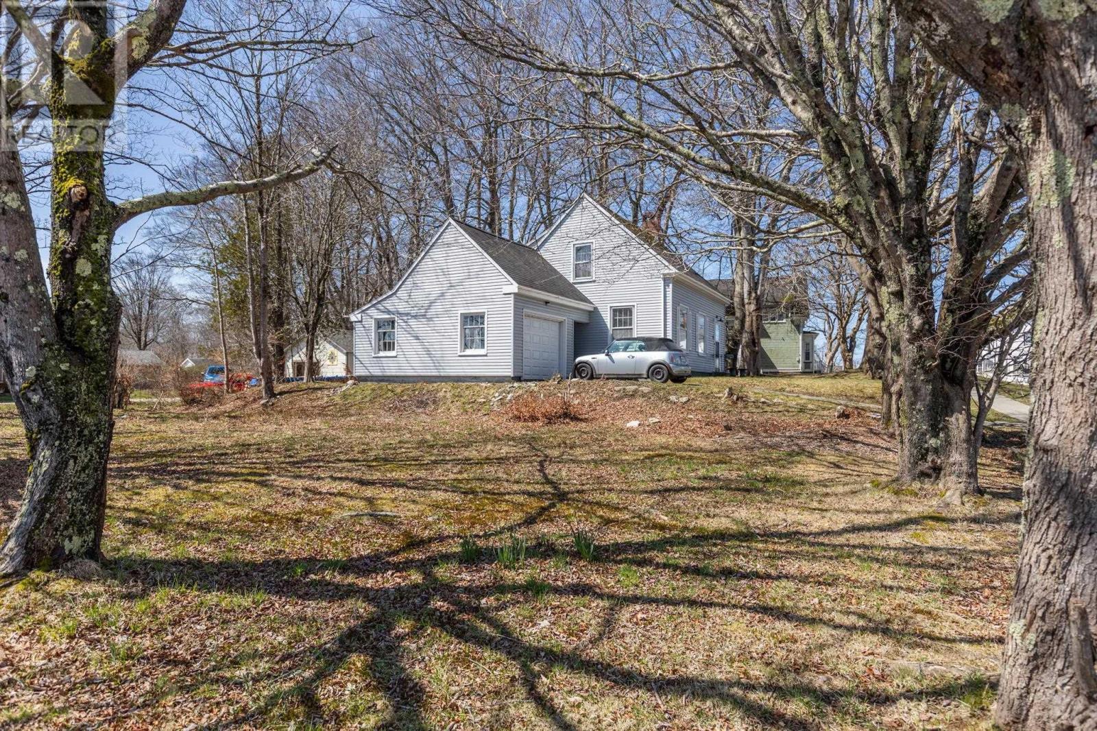 91 Cliff Street, Yarmouth, Nova Scotia  B5A 3J7 - Photo 29 - 202527103