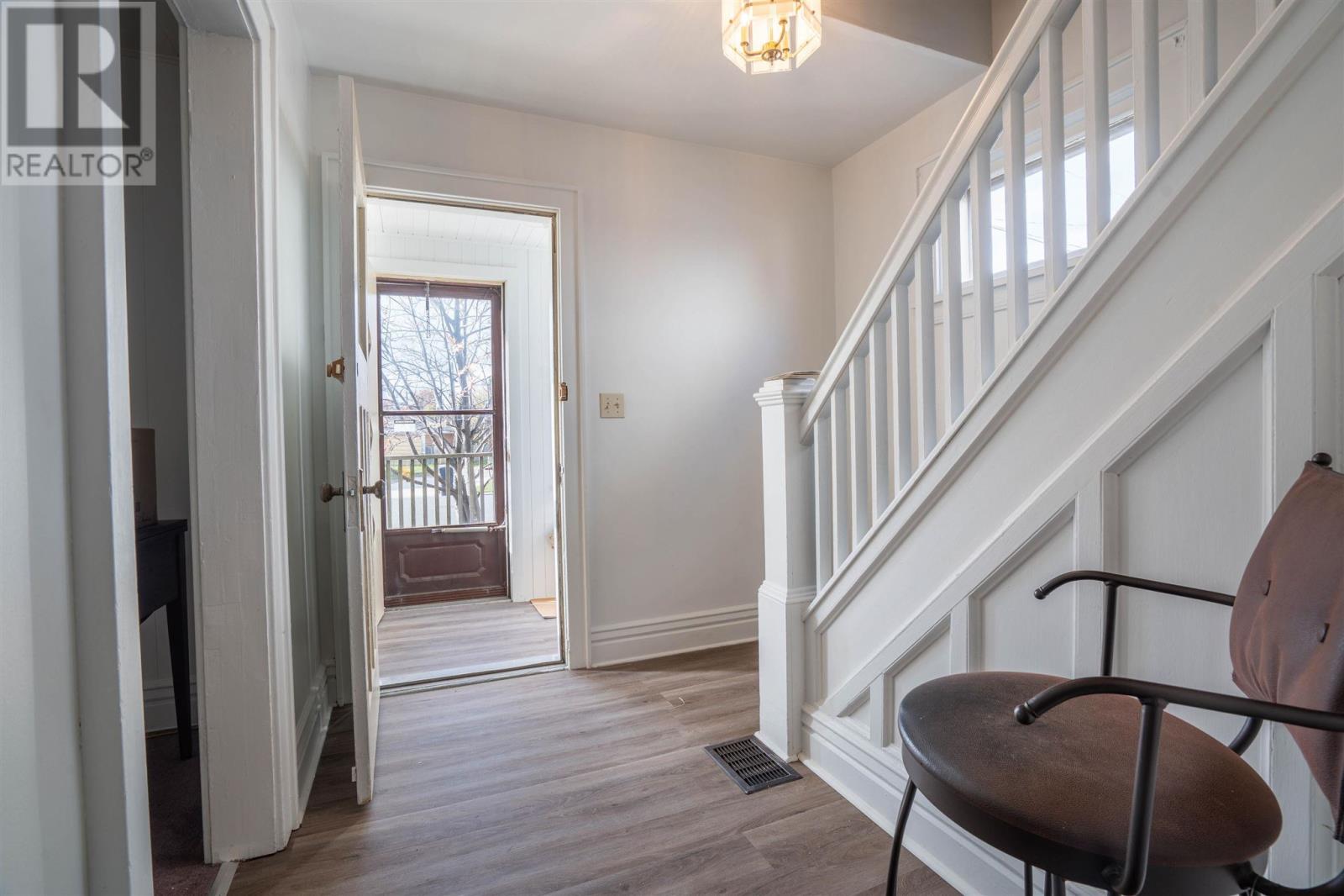 282 Sixth Ave, Sault Ste. Marie, Ontario  P6C 4K8 - Photo 9 - SM253162