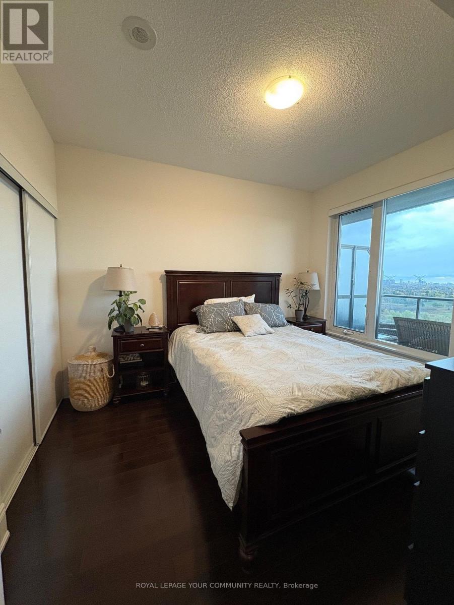 Rg7 - 325 South Park Road, Markham, Ontario  L3T 0B8 - Photo 4 - N12501978