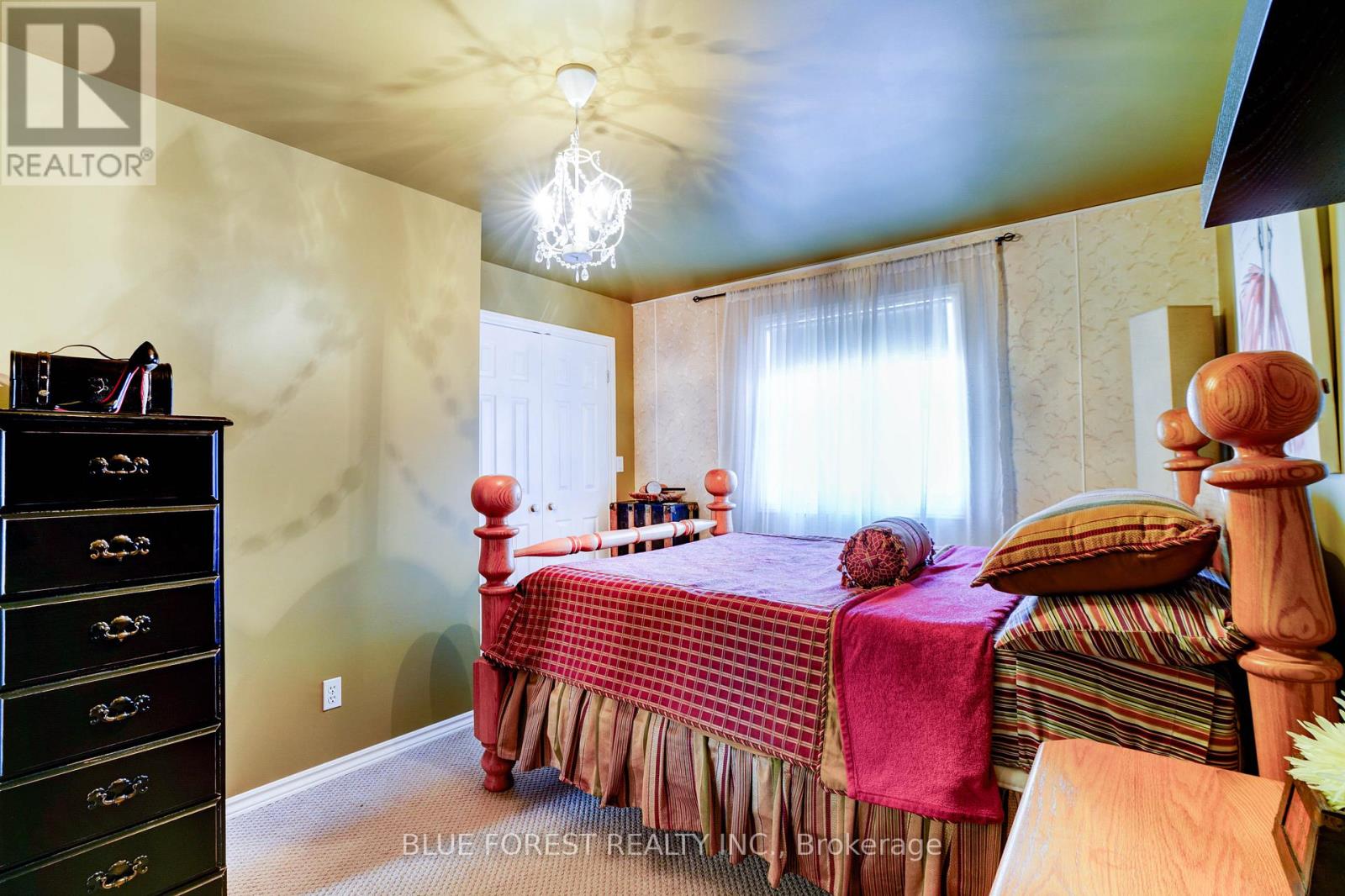 174 Mcarthur Street, Dutton/dunwich, Ontario  N0L 1J0 - Photo 37 - X12502918