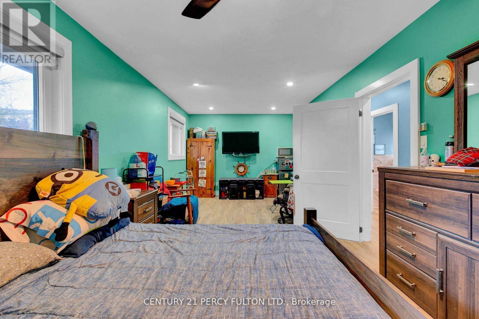 150 Nelson Street E, New Tecumseth, Ontario  L9R 1J5 - Photo 17 - N12382077