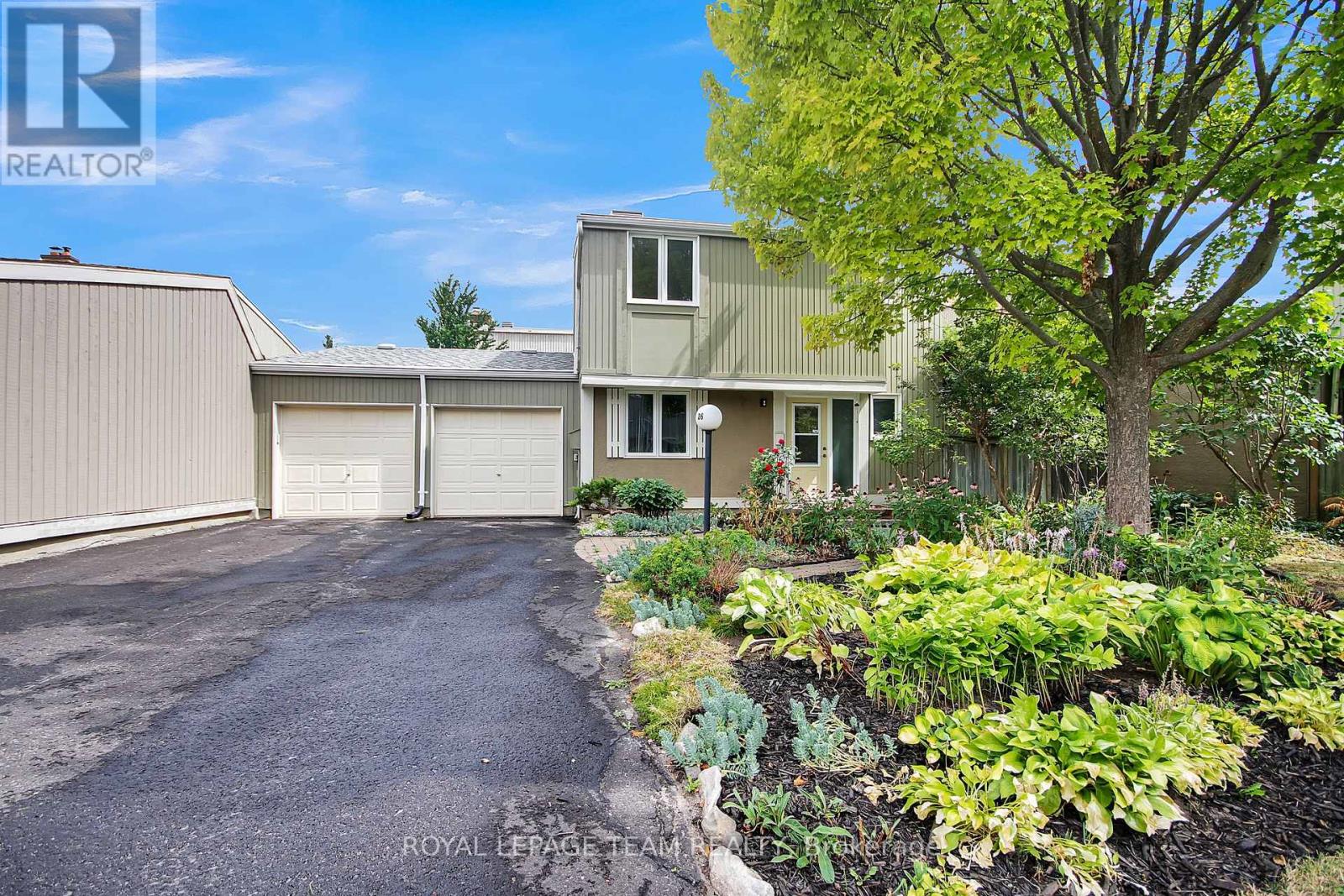 26 Jackson Court, Ottawa, Ontario  K2K 1B7 - Photo 2 - X12502862