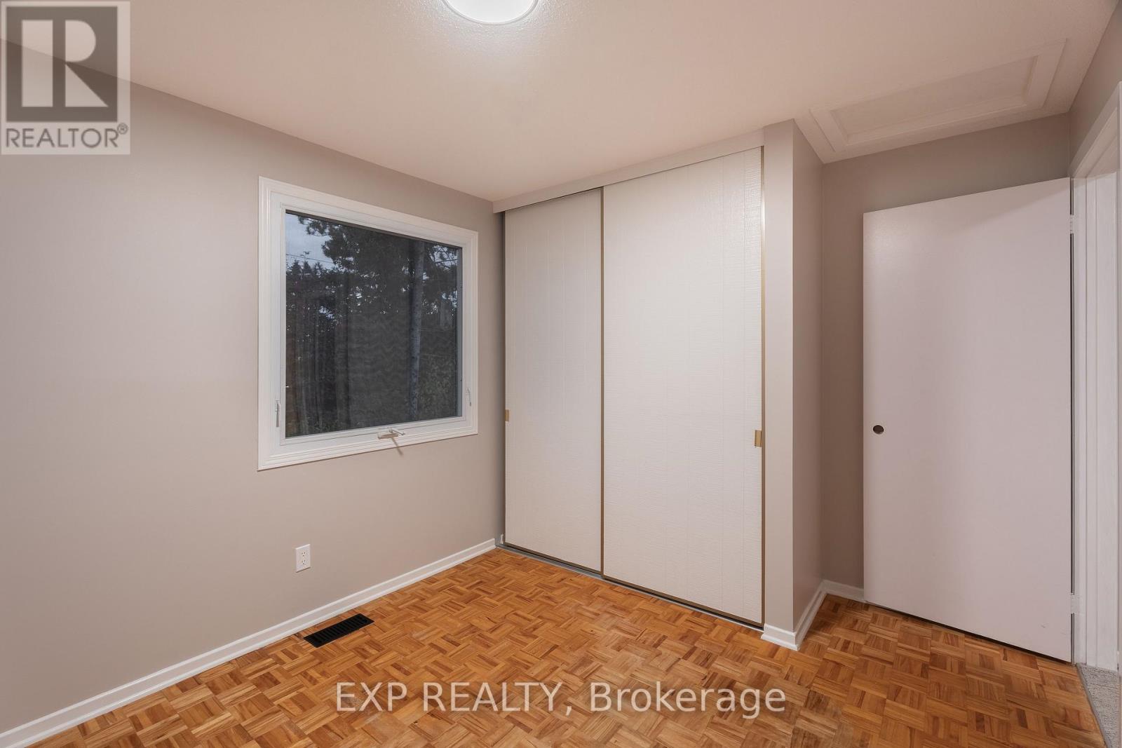 109 Woodfield Drive, Ottawa, Ontario  K2G 0A1 - Photo 14 - X12503002