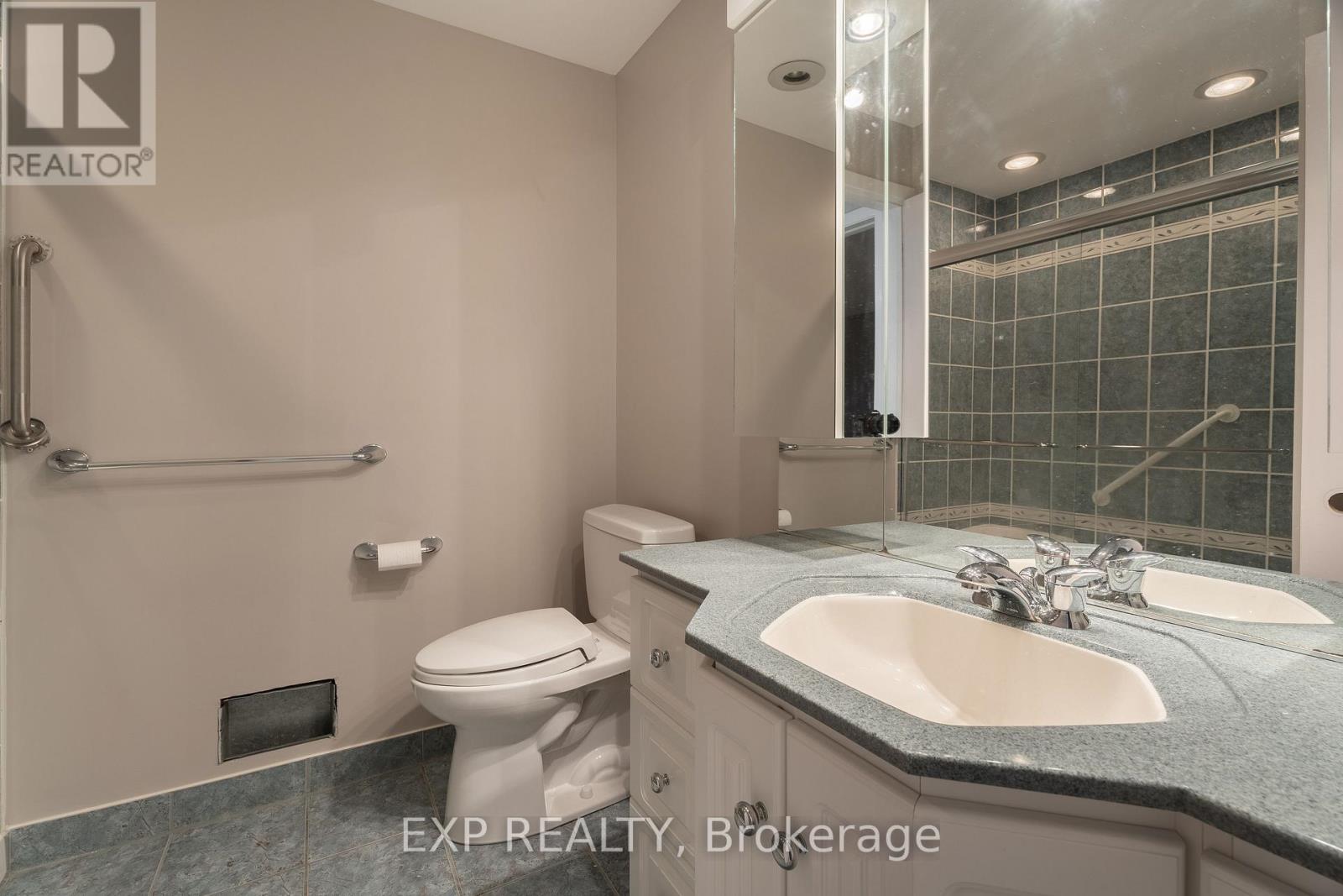 109 Woodfield Drive, Ottawa, Ontario  K2G 0A1 - Photo 16 - X12503002