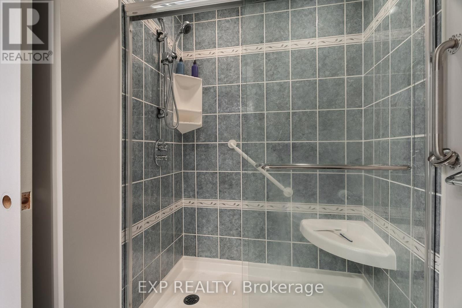 109 Woodfield Drive, Ottawa, Ontario  K2G 0A1 - Photo 17 - X12503002