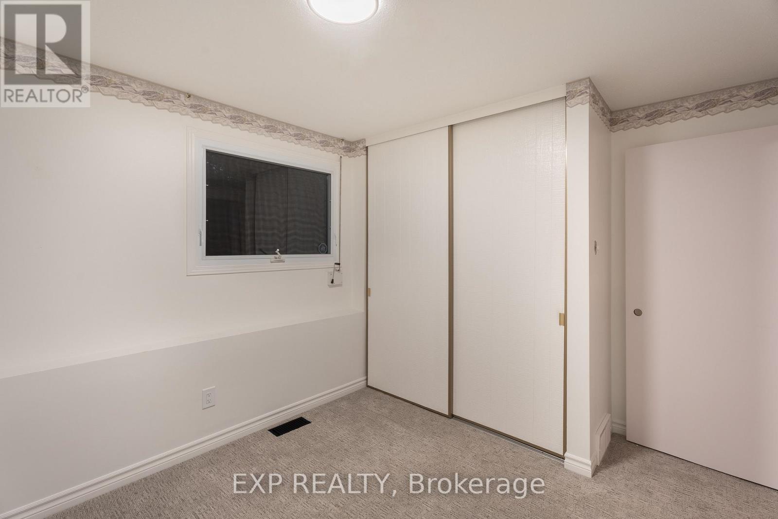 109 Woodfield Drive, Ottawa, Ontario  K2G 0A1 - Photo 18 - X12503002