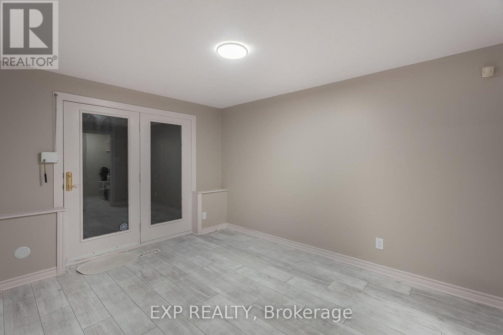 109 Woodfield Drive, Ottawa, Ontario  K2G 0A1 - Photo 20 - X12503002